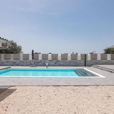 Apartments Nicola With Private Pool Bibinje Εξωτερικό φωτογραφία
