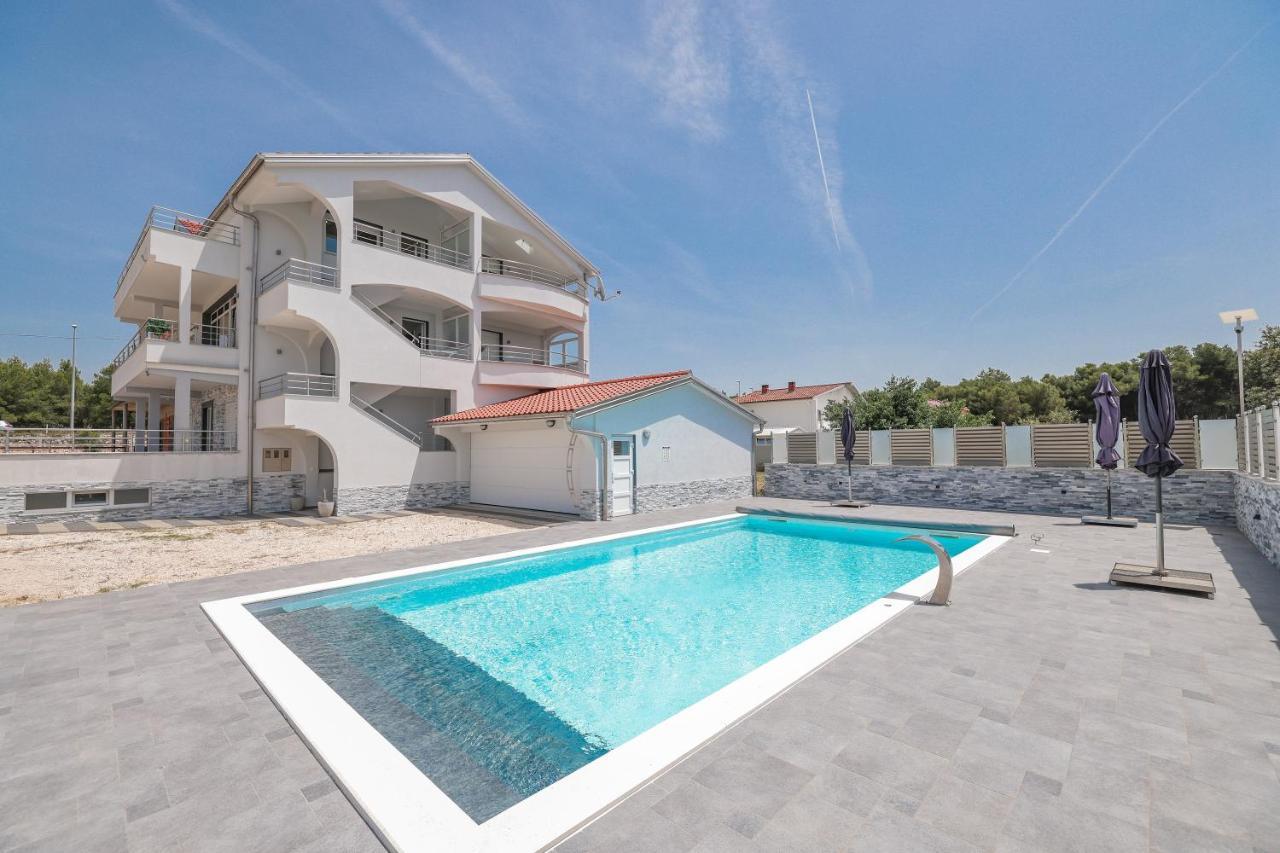 Apartments Nicola With Private Pool Bibinje Εξωτερικό φωτογραφία