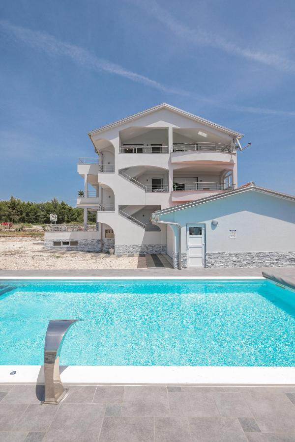 Apartments Nicola With Private Pool Bibinje Εξωτερικό φωτογραφία